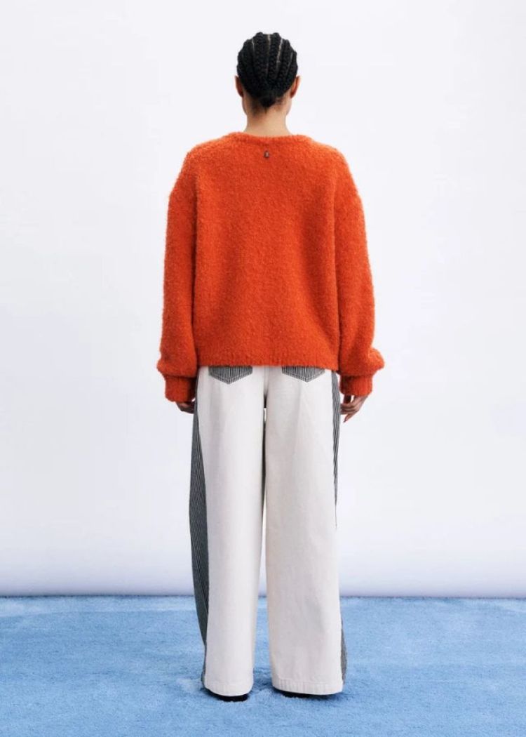 Sapporo pull orange