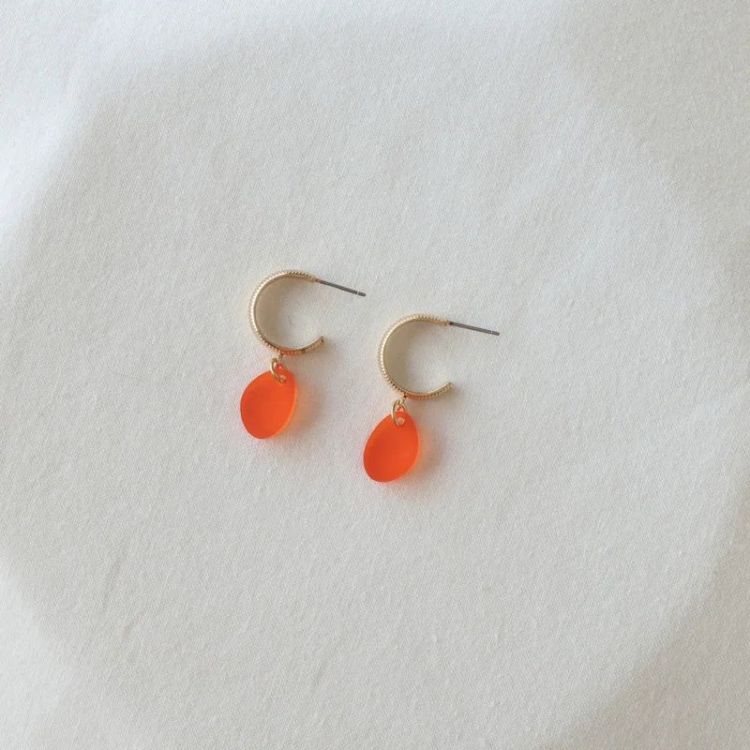 PUNCH.06 ORANJE