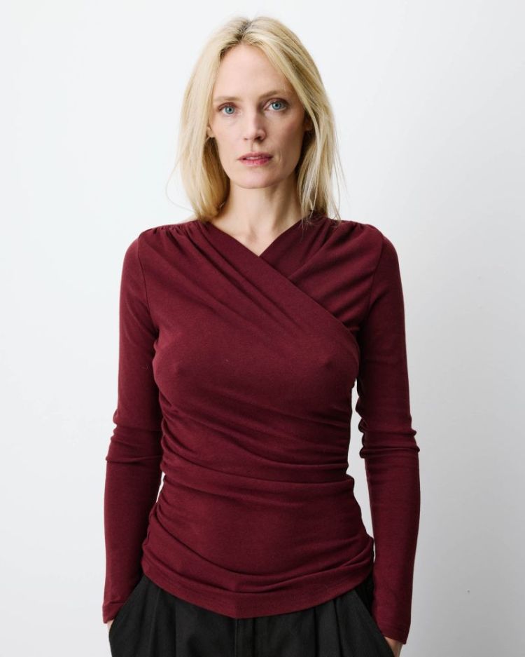 Ruched wrap top noir Azul cherry