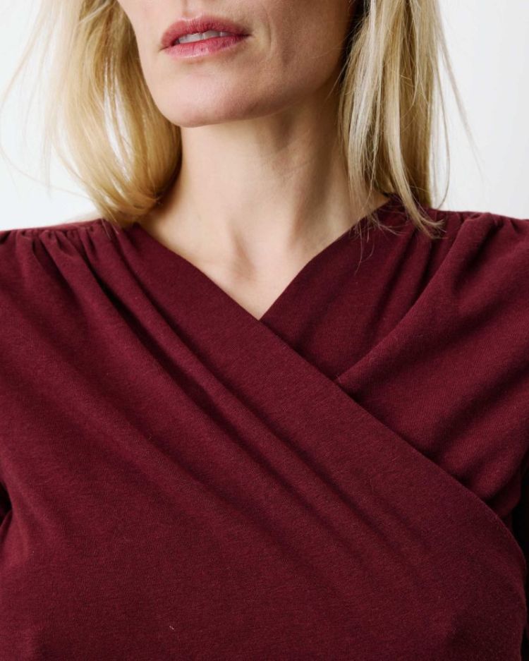 Ruched wrap top noir Azul cherry