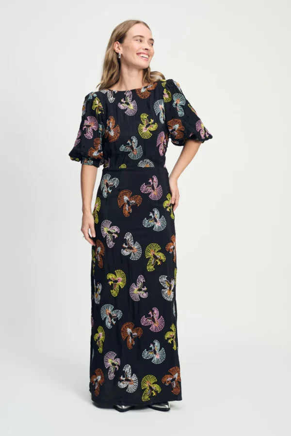 Lange jurk embroidery sky black