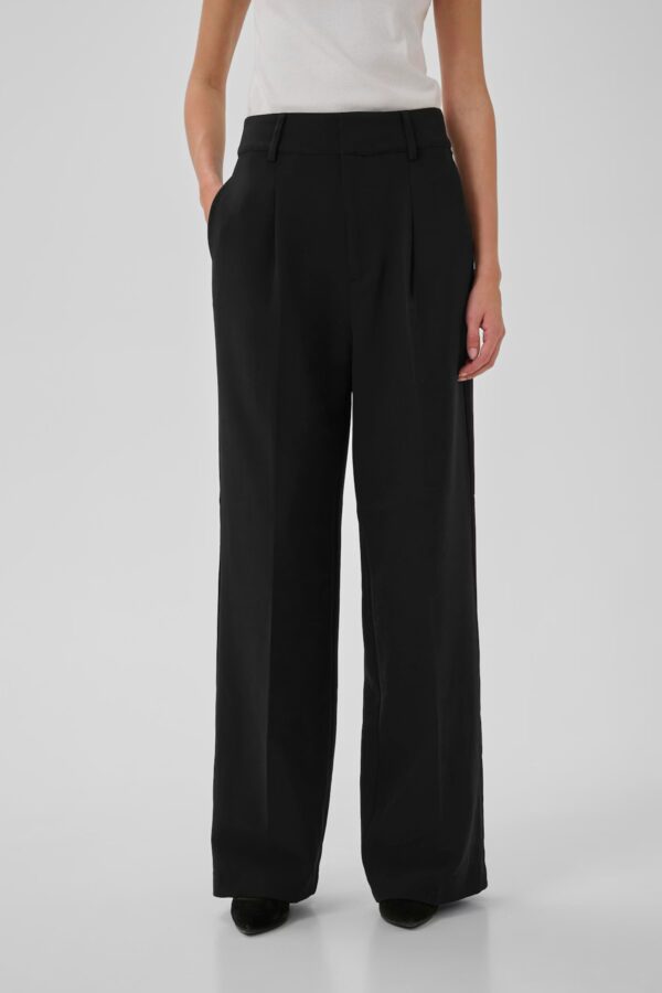 The tailored high pant