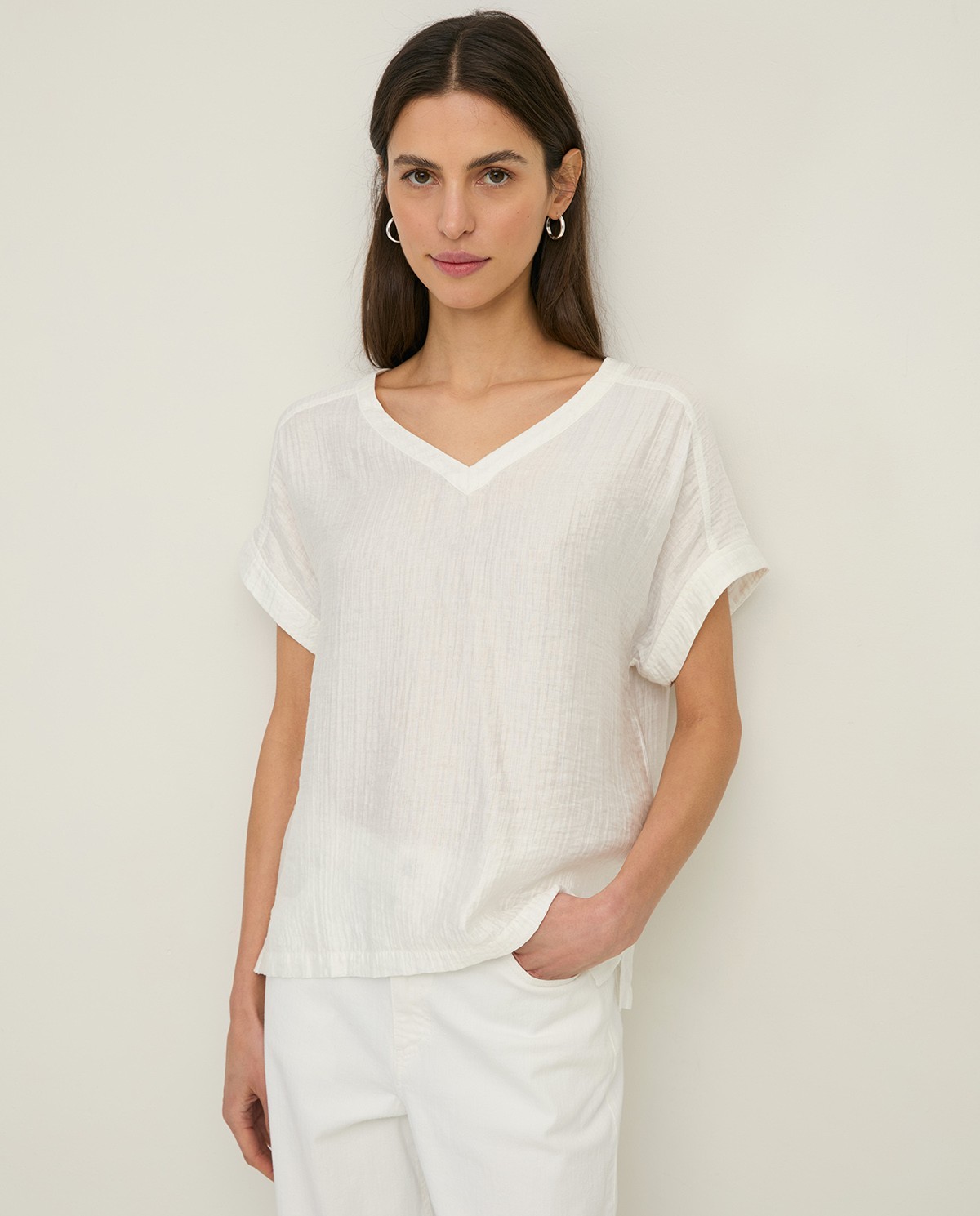 Wrinkle-effect V-neck blouse